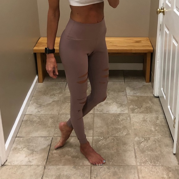 alo yoga warrior leggings